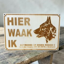Hier Waak Ik - gegraveerd
