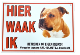Hier Waak Ik - American Staffordshire